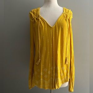 Cute! Boho bright sunny yellow top Lucky Brand